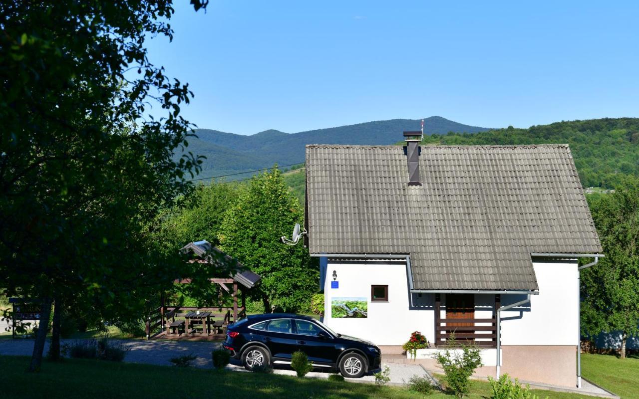 Holiday Home Ostrun Rakovica Eksteriør billede