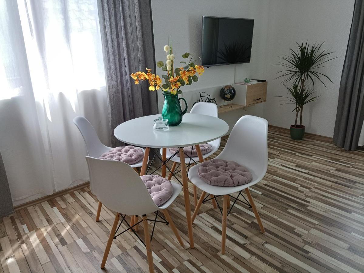 Holiday Home Ostrun Rakovica Eksteriør billede
